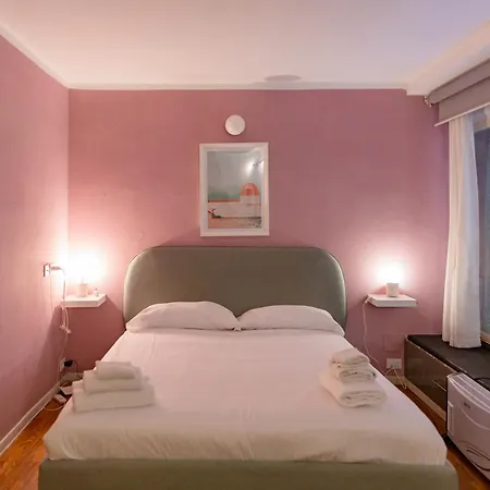 Modern Studio Apartment In Front Of Ponte Vecchio Florence Exterior photo